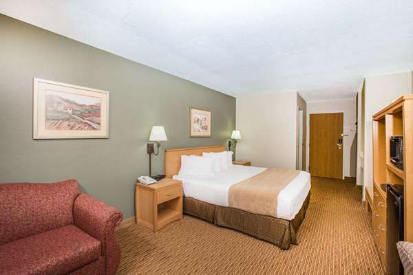  - Ramada Limited Hotel Spirit Lake