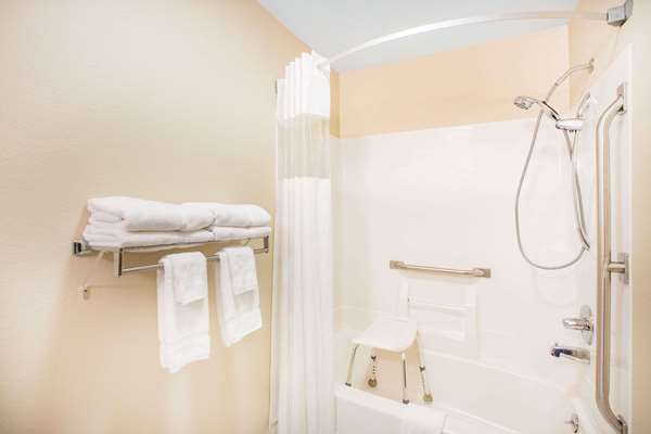  - Ramada Limited Hotel Spirit Lake