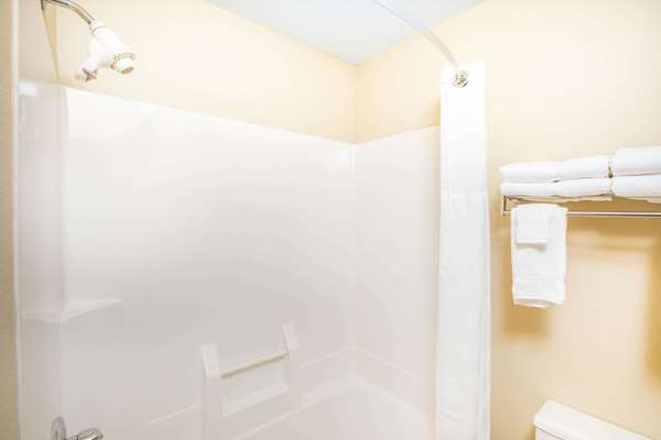  - Ramada Limited Hotel Spirit Lake