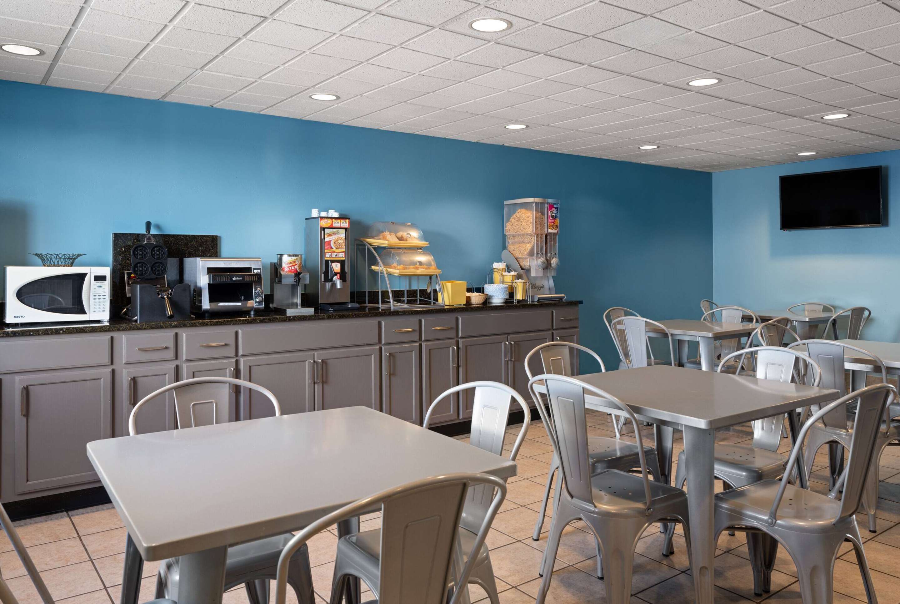 Property amenity | Days Inn by Wyndham Neenah