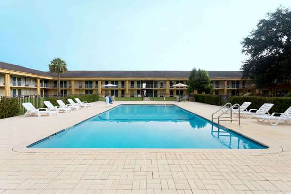 Pool - Days Inn Crystal River