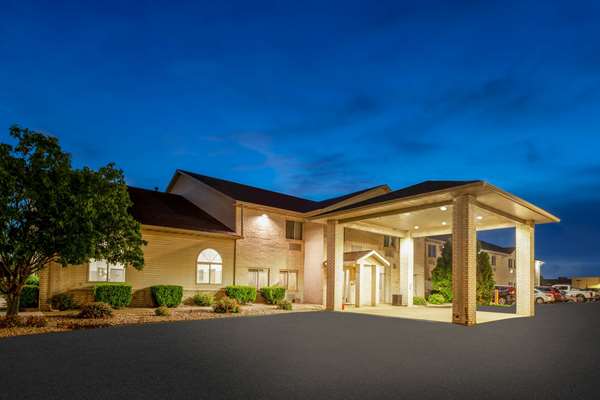 Exterior view - Days Inn Mount Pleasant - I-41 & I-94, Exit 333