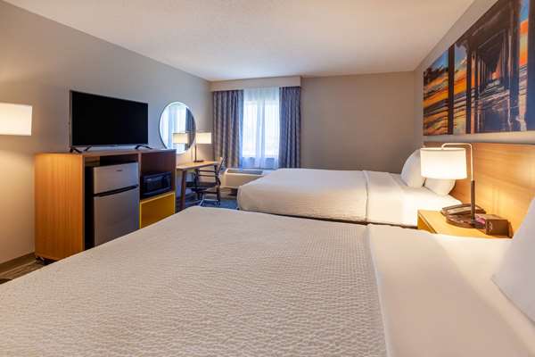  - Days Inn Mount Pleasant - I-41 & I-94, Exit 333