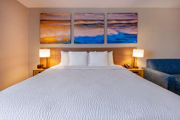  - Days Inn Mount Pleasant - I-41 & I-94, Exit 333