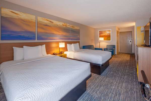 Suite - Days Inn Mount Pleasant - I-41 & I-94, Exit 333