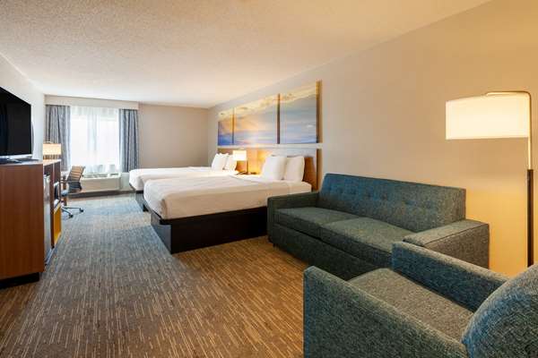 Suite - Days Inn Mount Pleasant - I-41 & I-94, Exit 333
