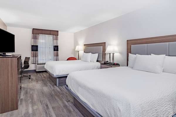  - Ramada Limited Hotel Hendersonville - I-26, Exit 49
