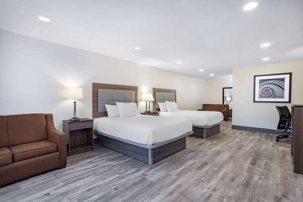 Suite - Ramada Limited Hotel Hendersonville - I-26, Exit 49
