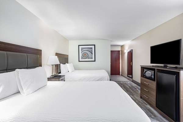  - Ramada Limited Hotel Hendersonville - I-26, Exit 49