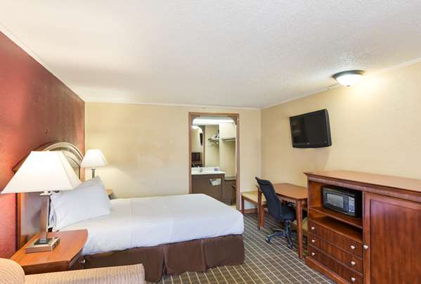  - Knights Inn Ashland