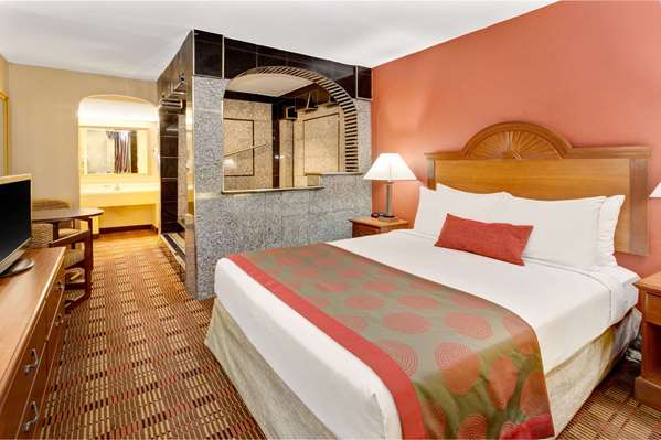 Suite - Ramada Hotel Catonsville