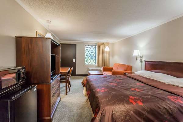  - Knights Inn Farmington Hills
