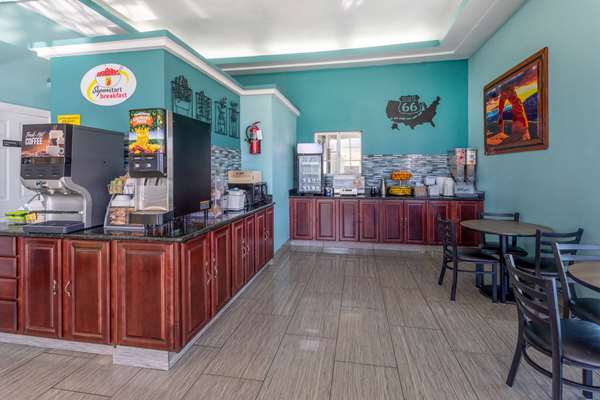  - Super 8 Motel West Flagstaff