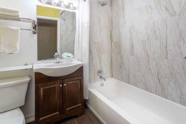  - Super 8 Motel West Flagstaff