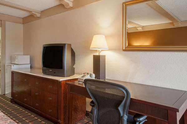  - Knights Inn Greensburg