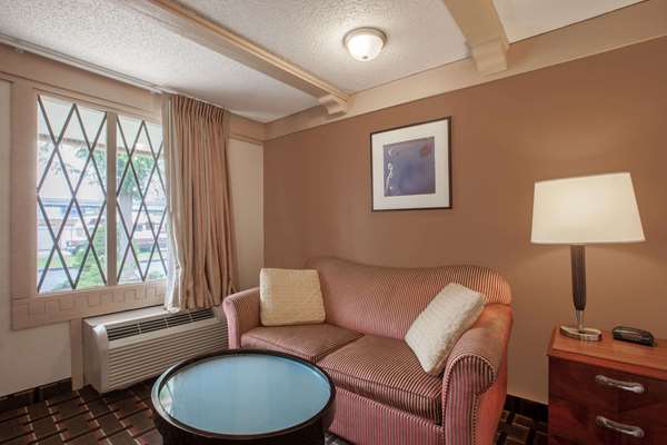  - Knights Inn Greensburg