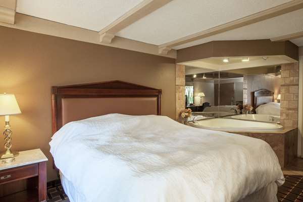 Suite - Knights Inn Greensburg