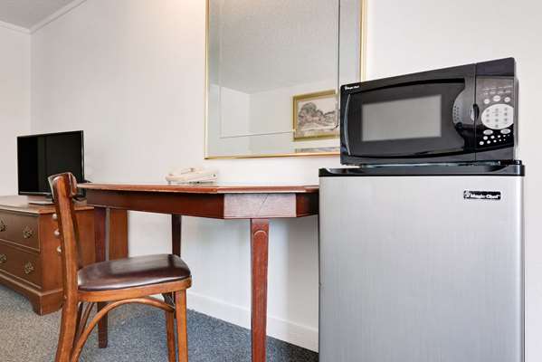  - Knights Inn Macedonia - I-271, Exit 18