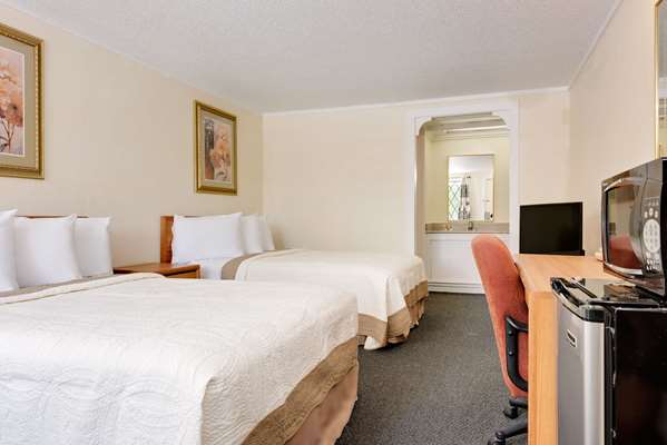  - Knights Inn Macedonia - I-271, Exit 18