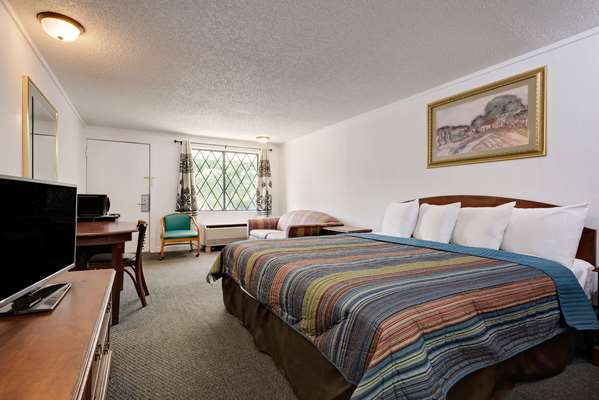  - Knights Inn Macedonia - I-271, Exit 18