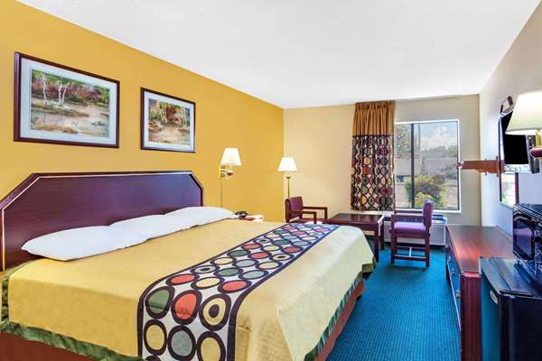  - Super 8 Hotel South Morristown - I-81, Exit 8