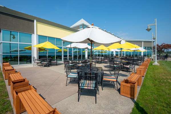 Restaurant - 41 Lakefront Hotel Geneva