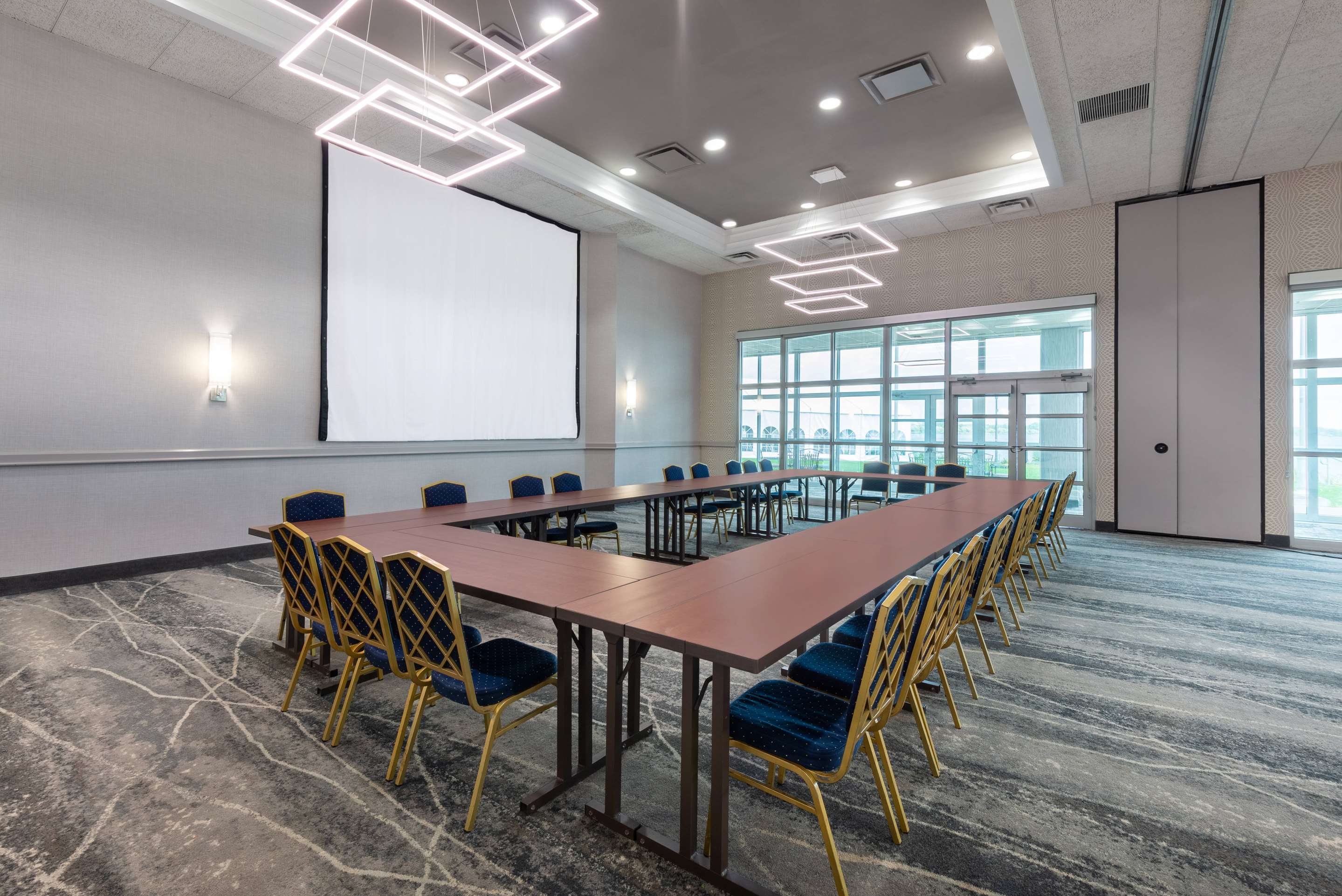 Ballroom | Ramada Plaza by Wyndham Geneva Lakefront Resort