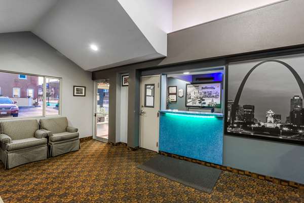  - Super 8 Motel Belleville - I-64, Exit 12