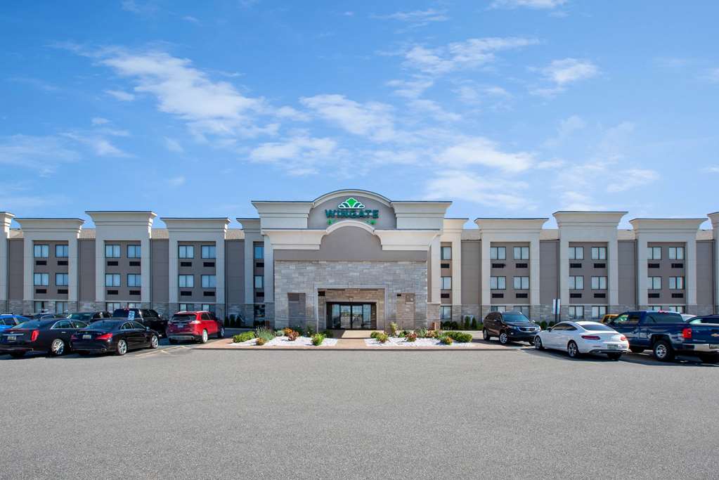 Wingate by Wyndham Detroit Metro Airport