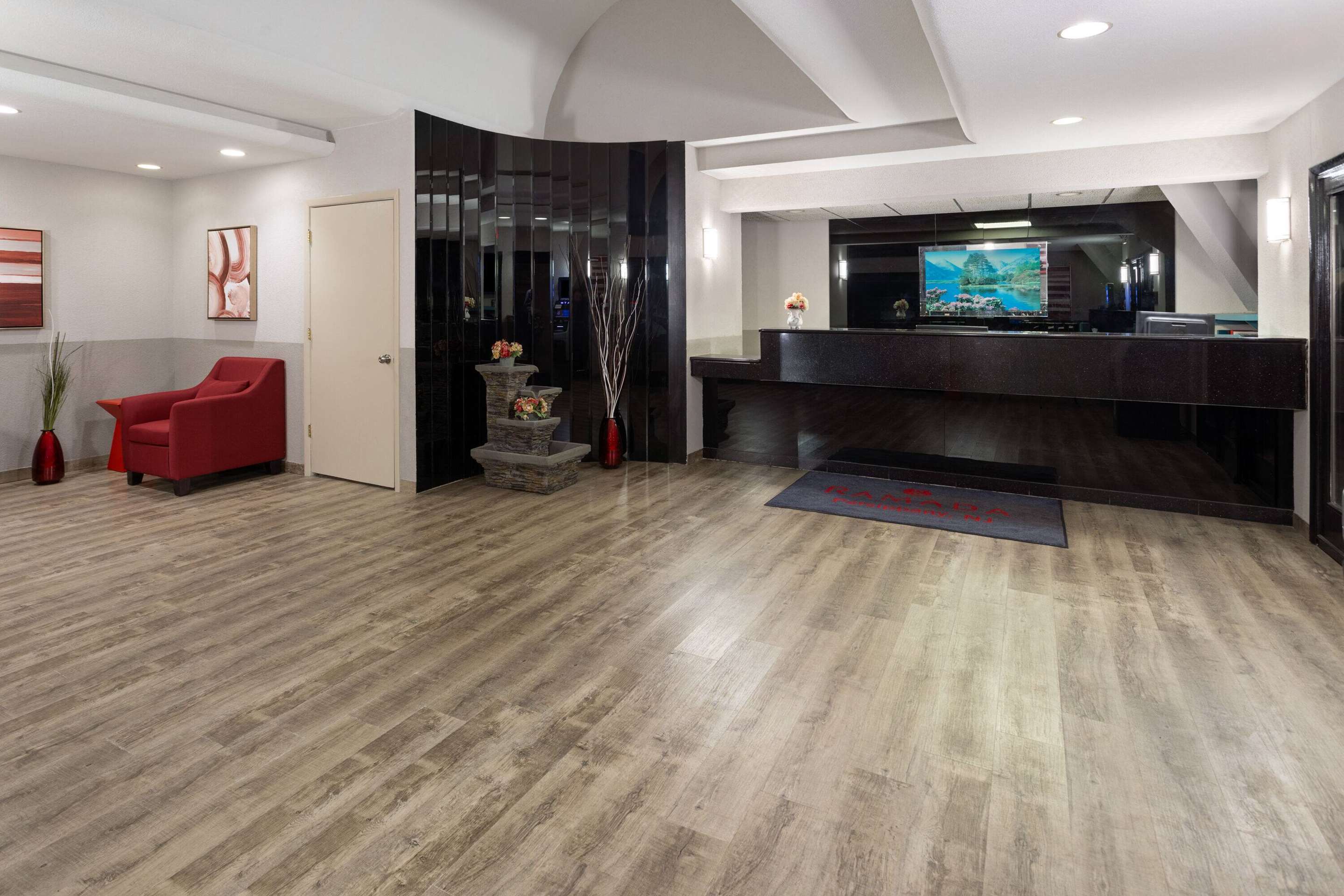 Lobby | Ramada by Wyndham Parsippany