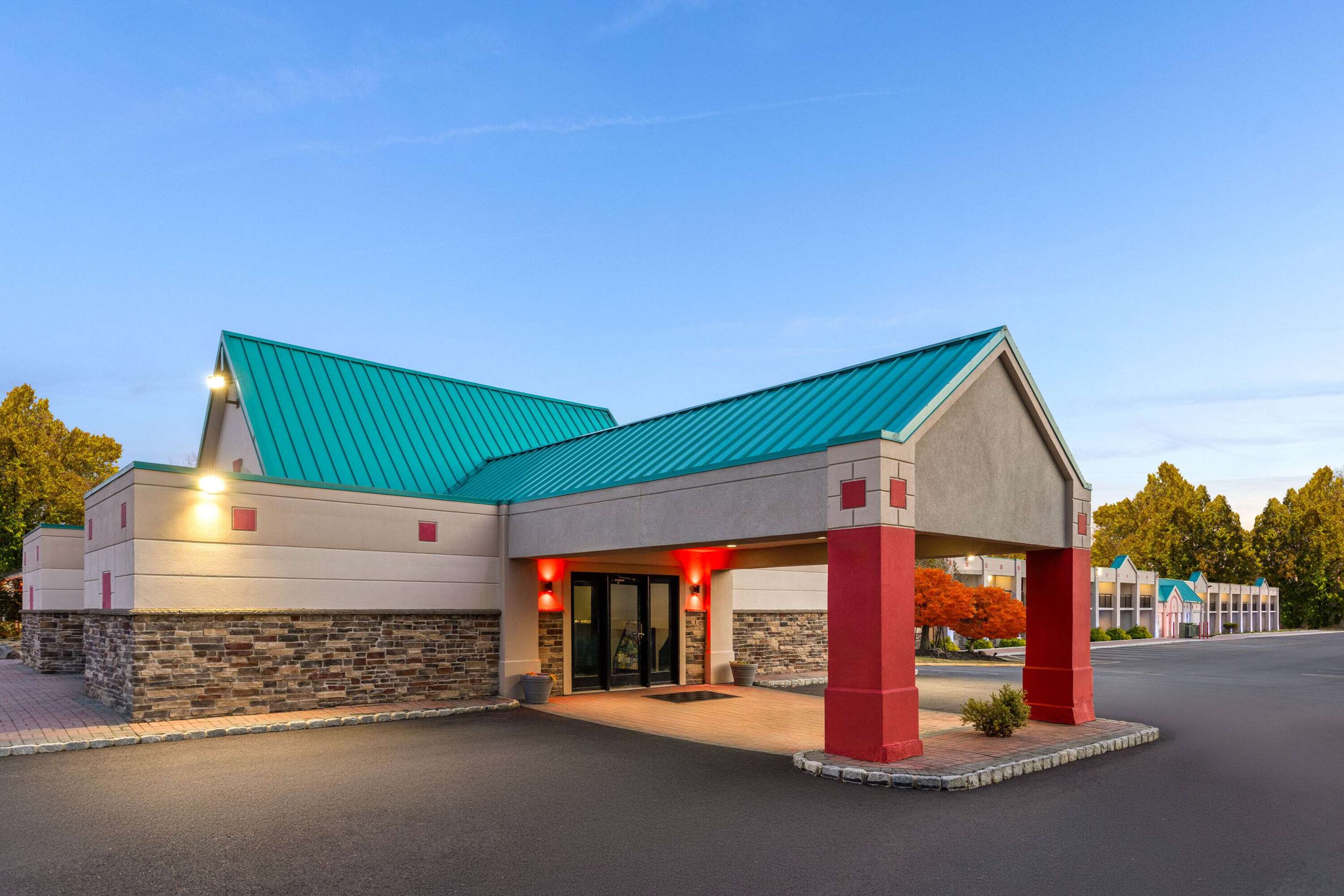 Exterior | Ramada by Wyndham Parsippany