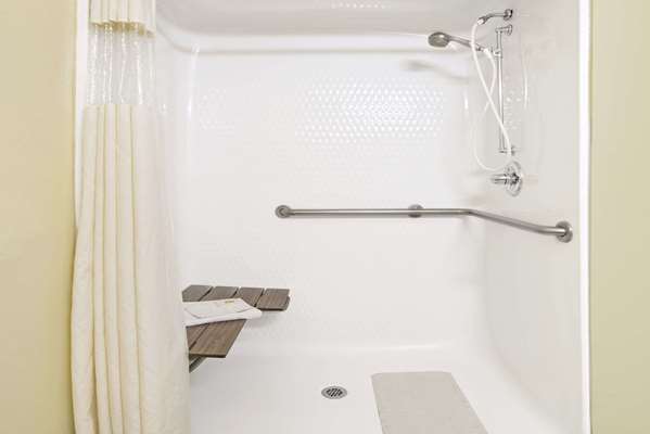  - Days Inn Collinsville - I-55 & I-70, Exit 11