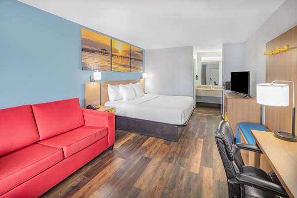  - Days Inn West Pensacola - I-10, Exit 7