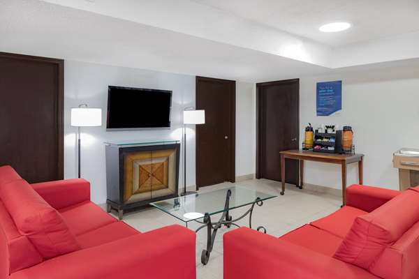  - Days Inn West Pensacola - I-10, Exit 7