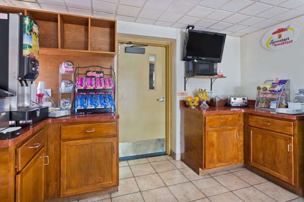  - Super 8 Motel Melbourne