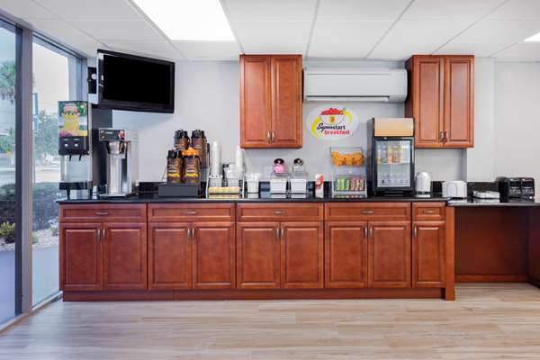  - Super 8 Motel Melbourne