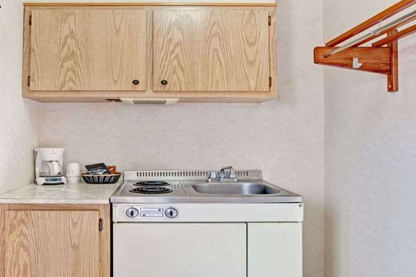  - Ramada Inn Flemington