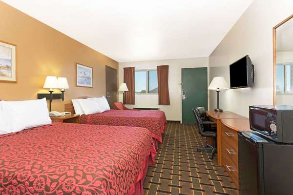  - Days Inn Paxton - I-80, Exit 145