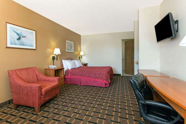  - Days Inn Paxton - I-80, Exit 145