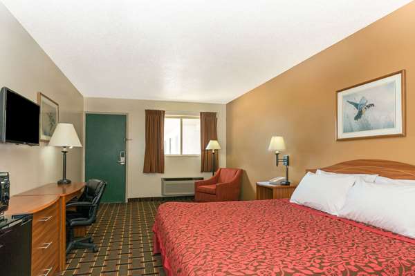  - Days Inn Paxton - I-80, Exit 145