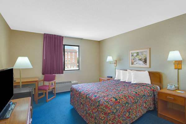  - Days Inn Auburn