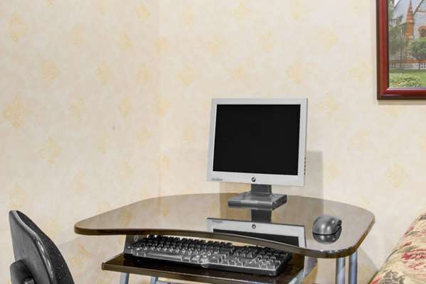 Conference Area - Days Inn Auburn