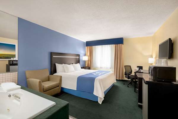  - Days Inn Auburn