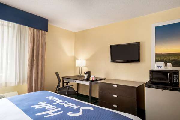  - Days Inn Auburn