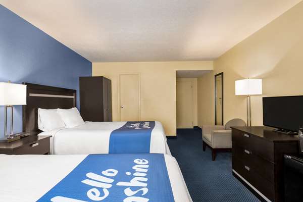  - Days Inn Auburn