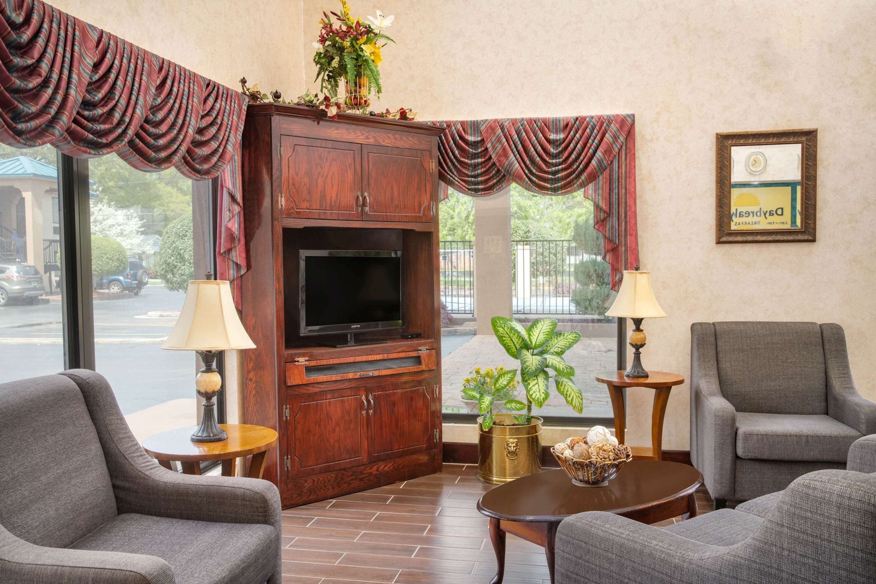 Lobby | Days Inn by Wyndham Thomaston