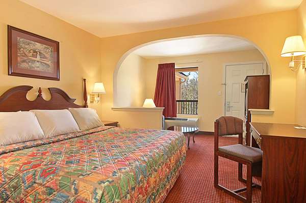  - Days Inn Ocean Springs - I-10, Exit 50