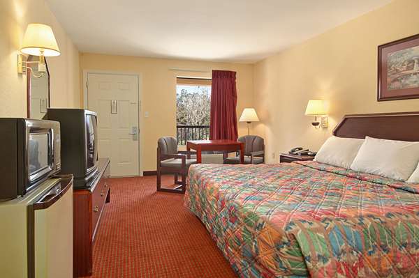  - Days Inn Ocean Springs - I-10, Exit 50