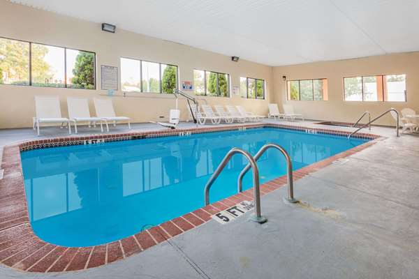 Pool - Days Inn & Suites Norcross