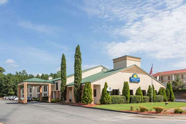 On-Site,Outdoor/Exterior,Exterior View of Building